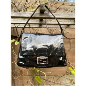 FENDI Patent Mama Forever Baguette. Black.